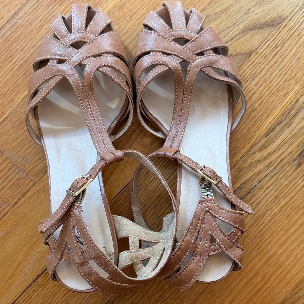 Elegant Brown Leather Sandals